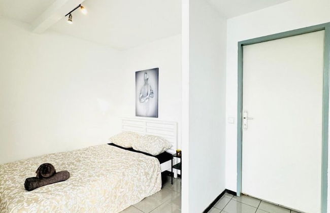 7 private Rooms in a spacious Villa - Foto 39