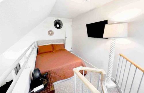 Top (third) floor loft condo. Full resort access. - Foto 3