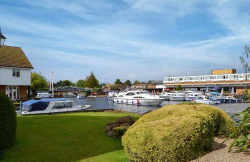 Nightingale - Photo 12