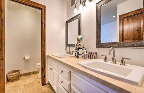 Pool and Putting Green Group Getaway in Glendale! - Foto 18