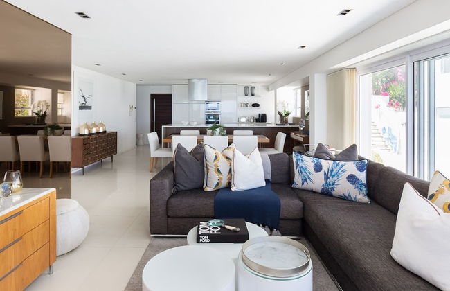 Clifton YOLO Spaces – Clifton Beachfront Penthouse - Photo 28