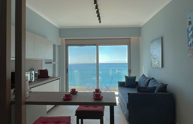 Charaki Escape Chic Seafront Studio - Foto 2