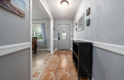 The Breezy Blue View with hot tub and pool - Foto 6