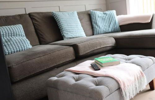 Last-Minute Escape l The Grey Door 2 Bed Cottage Banbridge Parking Private Garden l Nestled Property Management - Foto 4