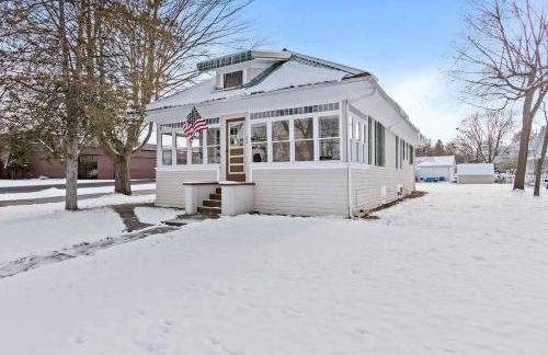 Downtown Gillett Bungalow, Fireplace, 3B, Historic - Foto 45