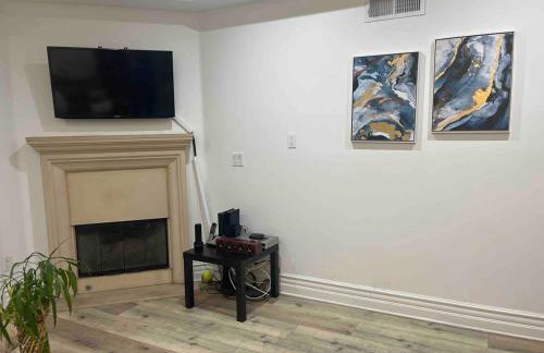 Studio City Chic Large Contemporary Condo - Foto 14