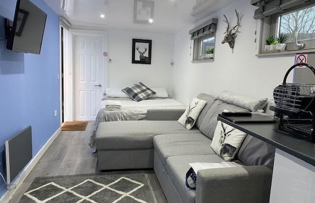 Hillside House - Photo 13