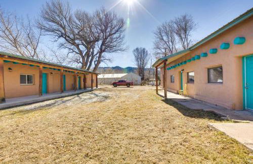 Near Hiking and Skiing Mora Cottage with Mtn Views - Foto 3