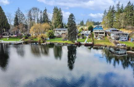 Lakefront cottage with AC - Foto 41