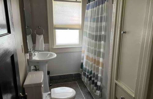 Beautiful Luxury Suite B of Shorewood Home - Foto 4