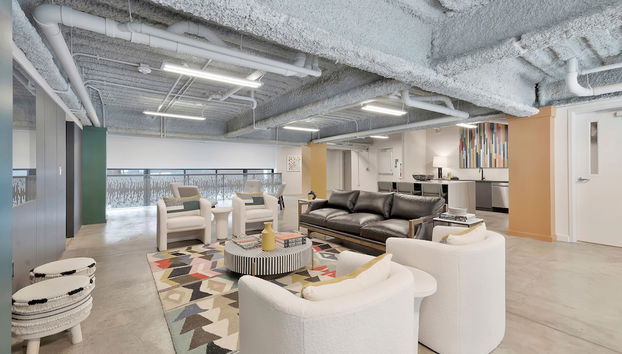 Cozy Downtown Spot, Gym, 5 min to Hospital) for field - Foto 5, Zona de estar del vestíbulo