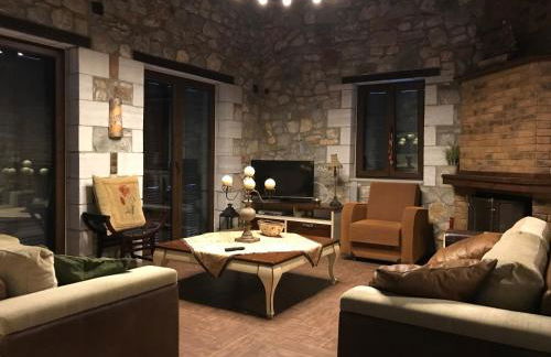 Petrines Villes Avramilias - Photo 34