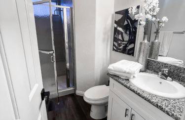 VEGAS GEM 4BDR KING BED Wifi GARAGE PRKNG - Foto 47