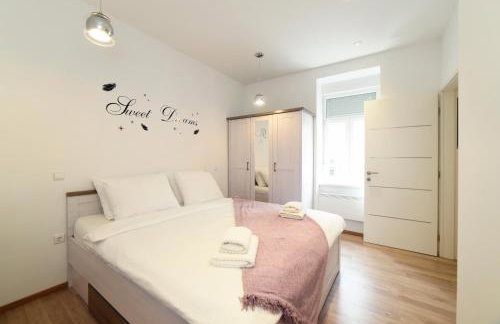 Lumi Primorska - Bright & Peaceful Courtyard Apartment - Foto 8