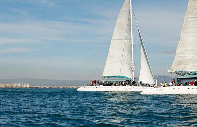 Balade en catamaran avec barbecue - Photo 1