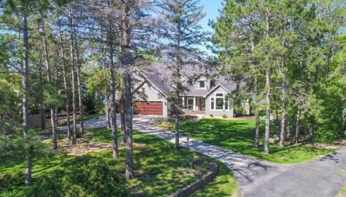 Immerse in Luxury Grand 5BR Lakefront Haven Views - Foto 4