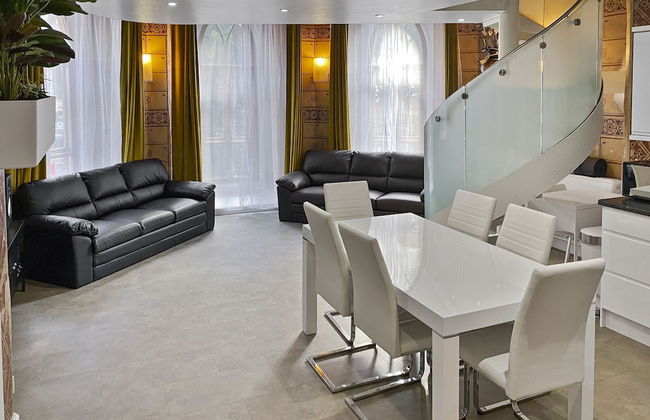 Rare 1-bed Church Converted Apartment in London - Foto 17