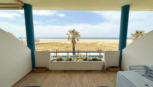 Tarifa Cozy House - Beachfront, Stylish Deco - Photo 1