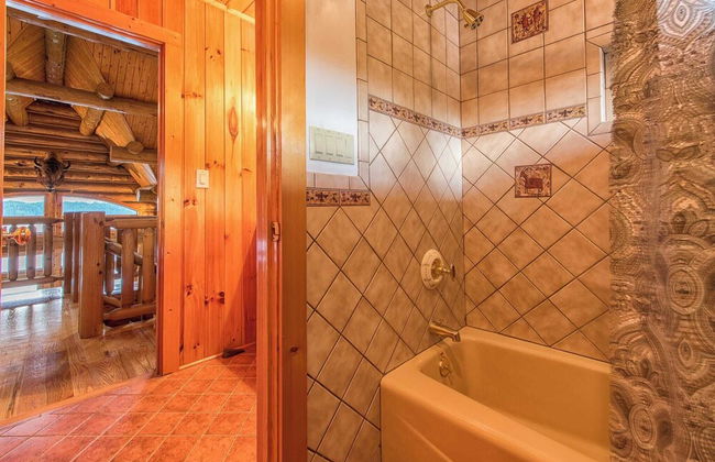 Azalea Retreat- The Lodge by Avantstay Best View - Foto 34