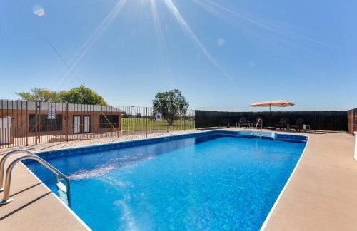 Ranch Getaway with Pool and Horse Stall Access! - Foto 25