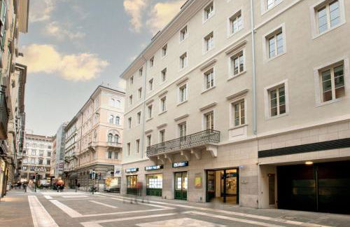 Teatro Romano Exclusive Suites - Photo 8