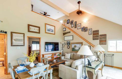 Waterfront Johnson Lake Getaway with Fire Pit! - Foto 4