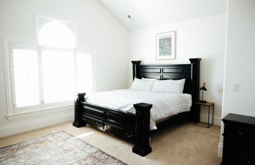 Large & Spacious Home, Sleeps 23+ near SLC - Foto 14