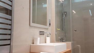 Wzgórze Słońca - Foto 2, Shower