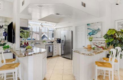 Shoreline Villa by Avantstay Steps to the Beach, Bay, & Pier! - Foto 24