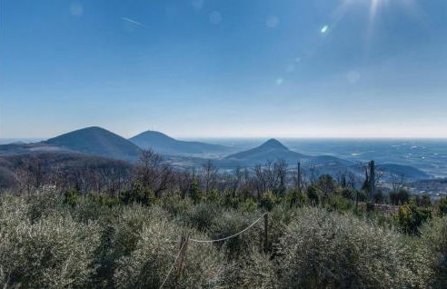 Amazing Apartment In Valnogaredo Pd - Foto 7