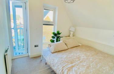 Sun Set House With Hot Tub - Photo 30