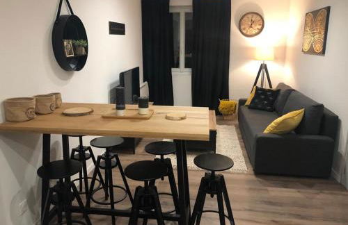 Logement à Brive proche centre-ville et campagne - climatisation, Wifi, coin exterieur et parking privés - Foto 2