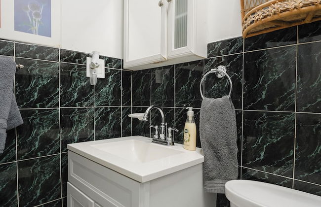 The Bergen Nest 2BR - Photo 28