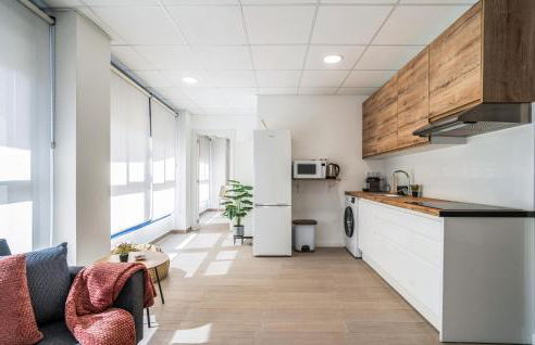 1 Bedroom Stunning Apartment In Grao De Castellon - Foto 3