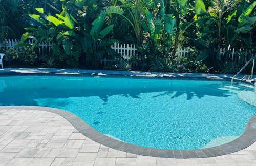 Beautiful home with large pool! Close to the beach! - Foto 37