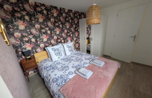 ROSE - Appartement entier tout confort et moderne Hyper centre d'ERNÉE - Foto 5