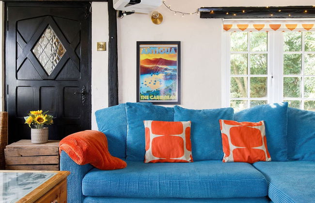 Tranquil Luxe in Country Cottage - Photo 12