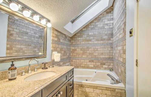 Ski Condo with Pool, Close to Story Land and Attitash! - Photo 19