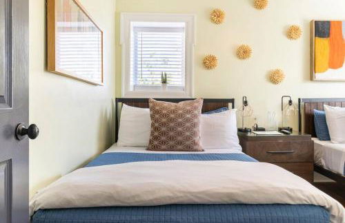 Chic 4BR 3BA Historic Home Near Country Club Plaza - Photo 56