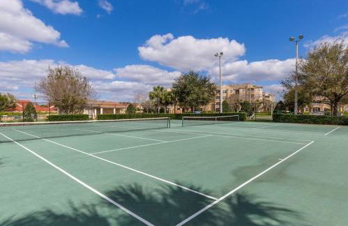 Spacious 4BR Home Themed Rooms, Pool, Near Disney - Foto 29