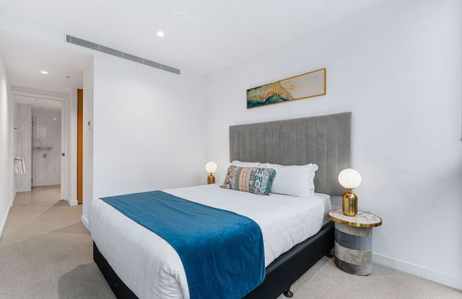 Collins House Apartments by CLLIX - Photo 4