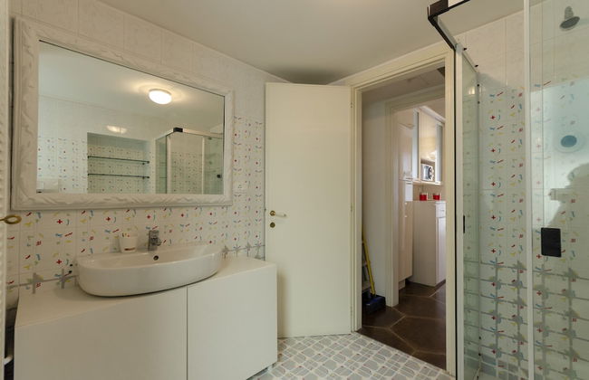 JOIVY Exclusive 3-bedroom flat near Cathedral of Genoa - Foto 65