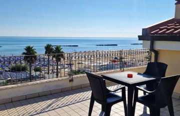 Mansarda Fronte Mare con servizio spiaggia incluso a Roseto degli Abruzzi - Foto 7