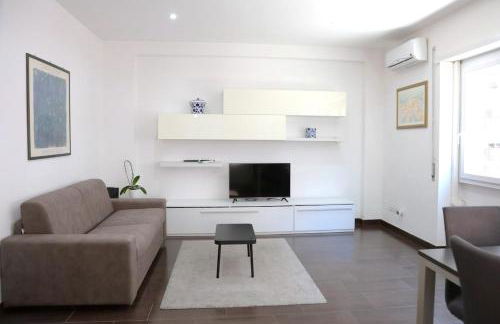 Nice flat near Trastevere Station - Foto 1