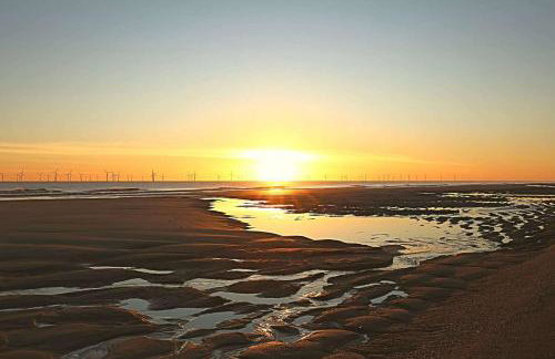 Lighthouse Lodge - Dog Friendly Nr Sutton on Sea - Photo 19