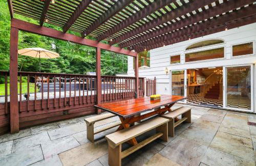 Luxury Villa with Year Round Heated Pool, Sauna, Spa & Fire Pit - Newly Redone - Foto 16