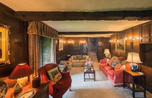 Ebrington Manor by Birch Stays - Photo 21