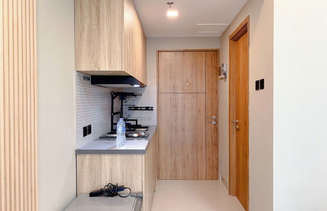 Modern Look Studio at LRT City Jatibening Apartment - Photo 4