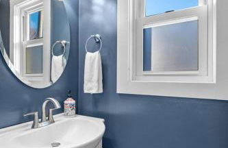 3BR/2.5 BA Townhouse |Downtown Salem w/Parking - Foto 1