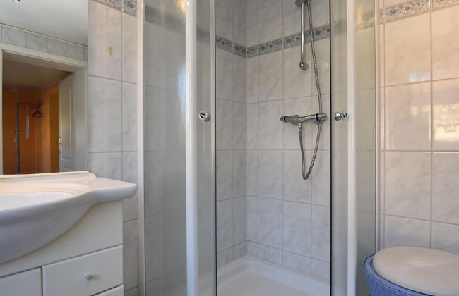 Rustic Escape in Kropelin - Photo 12